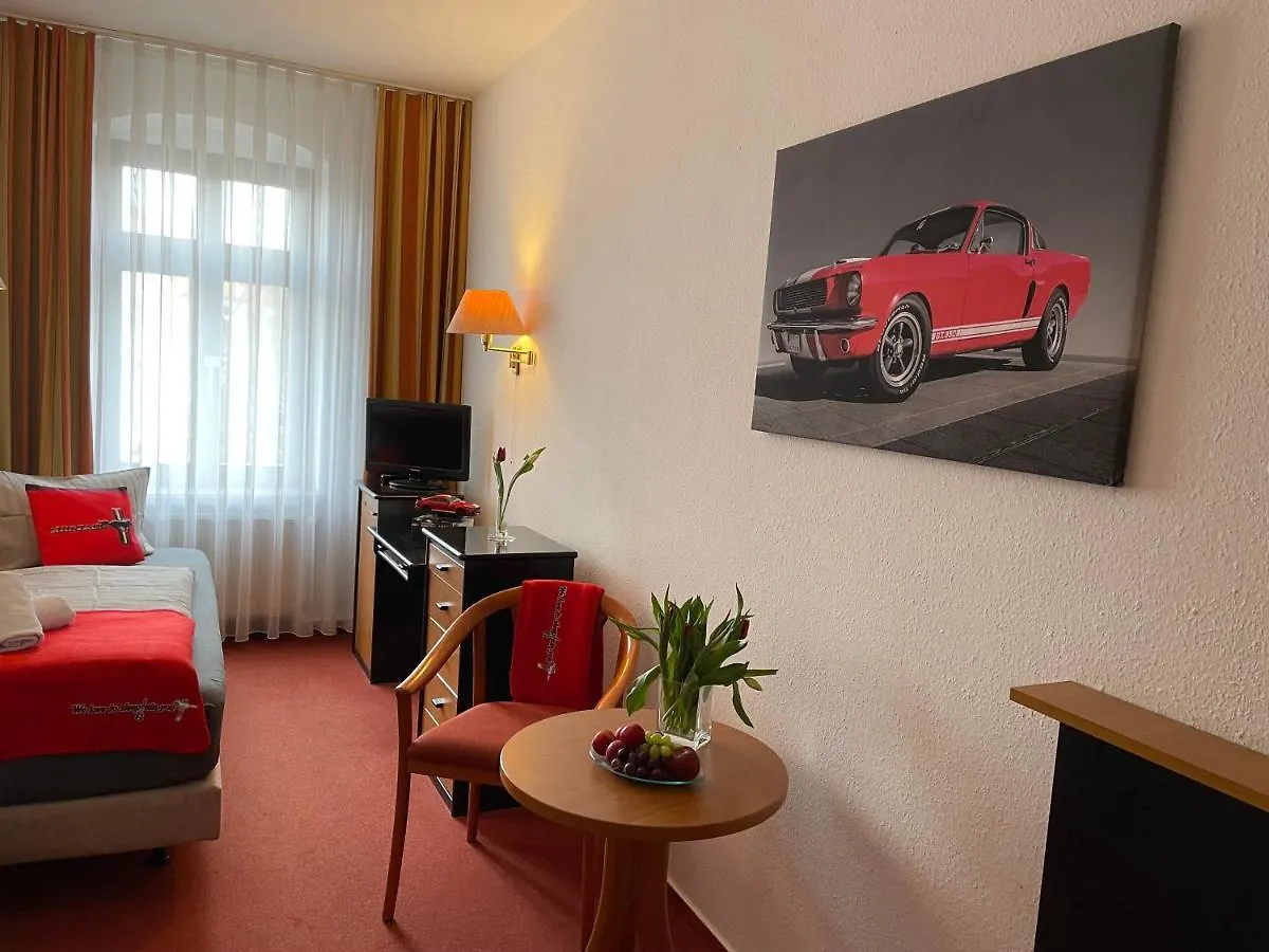 酒店 Mustang Inn Am Grossen Garten 德累斯顿