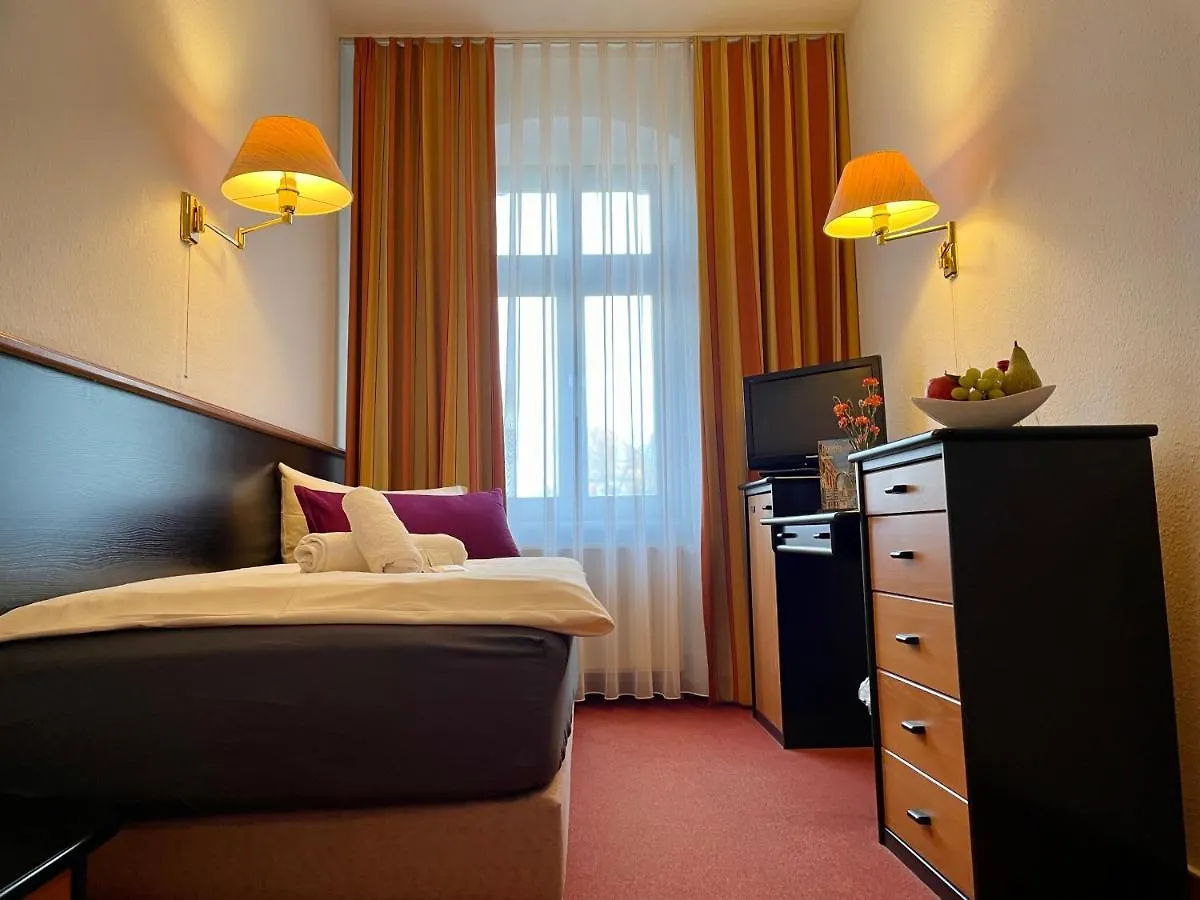 *** Hotel Mustang Inn Am Grossen Garten Germany